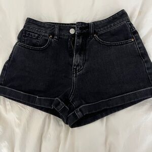 Black PacSun mom short